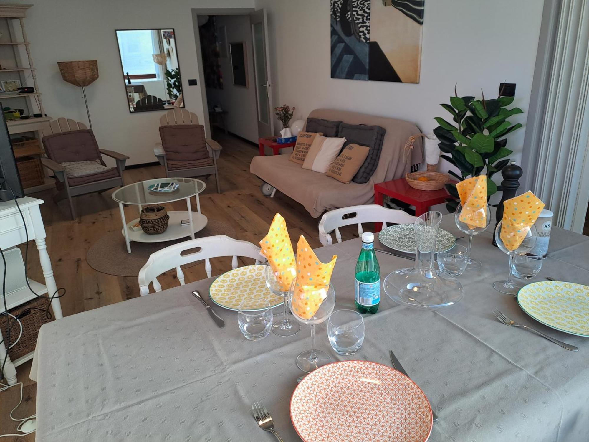 Appartement Cozy One-bedroom With Extra Sofa Bed In The Center Of T128 Oostende